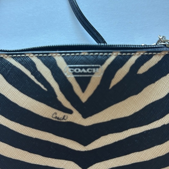 Coach Zebra Pattern Black and Cream Wristlet - Picture 8 of 13